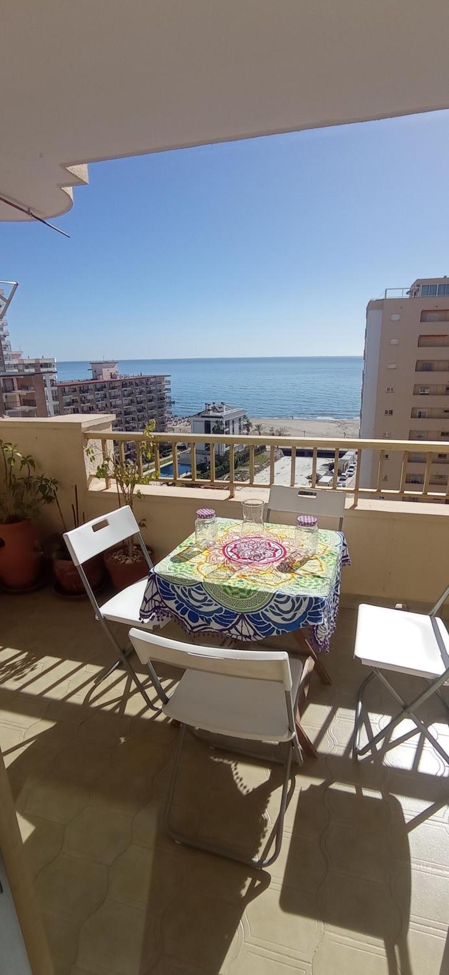 פואנגירולה Apartamento Frente Al Mar Paz Y Relax מראה חיצוני תמונה